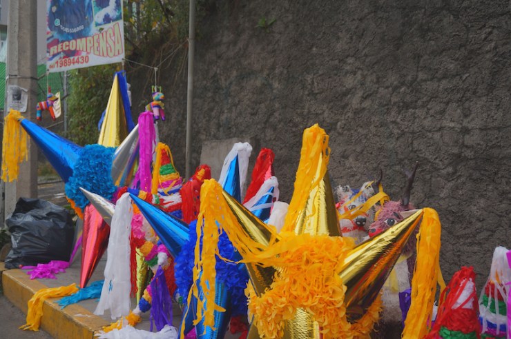 mexico city pinatas1