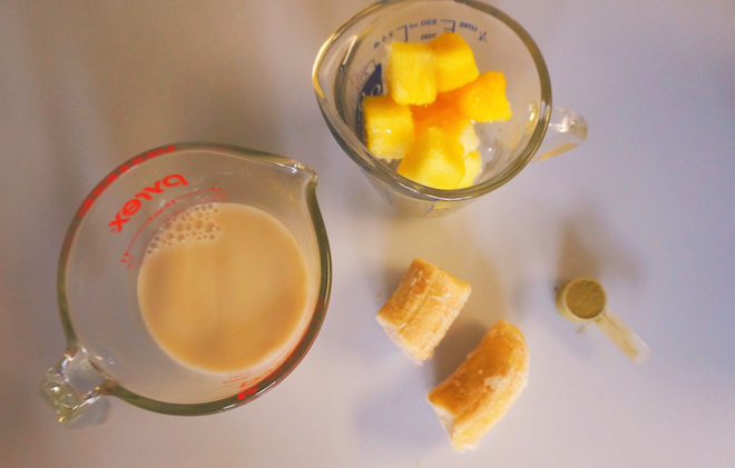 green superfood smoothie