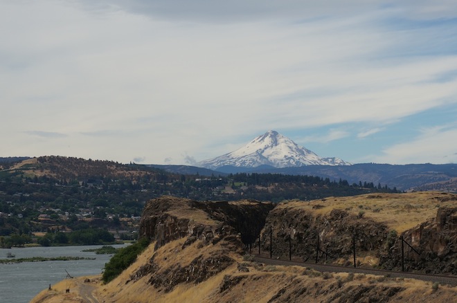 the dalles or bridge dam mt hood