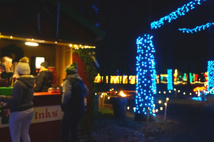 oregon garden christmas11