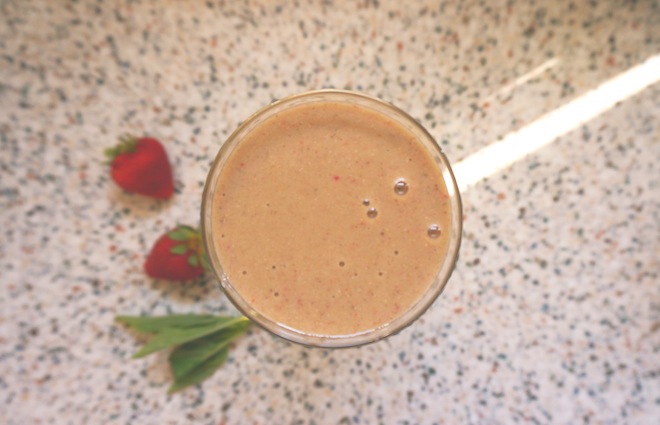 strawberry basil smoothie1