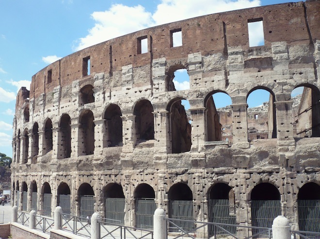 rome italy coliseo