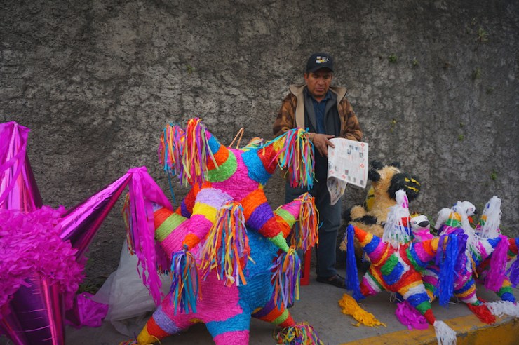 mexico city pinatas3