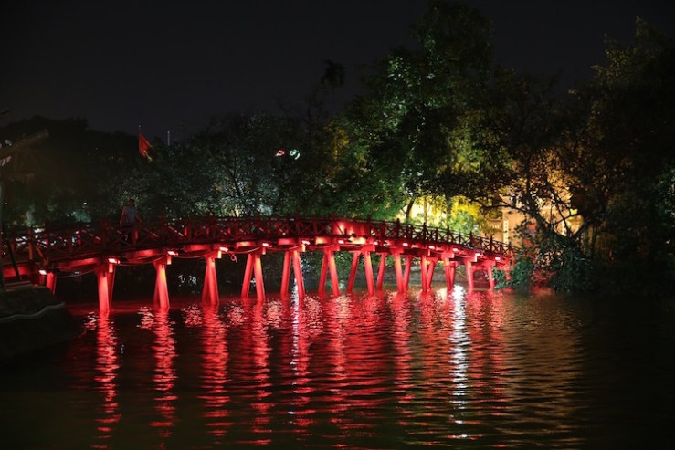 hanoi vietnam lake