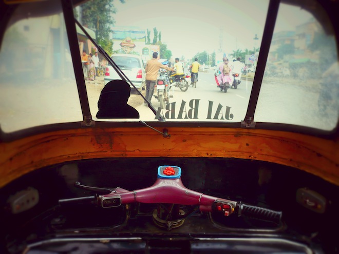 rickshaw india road