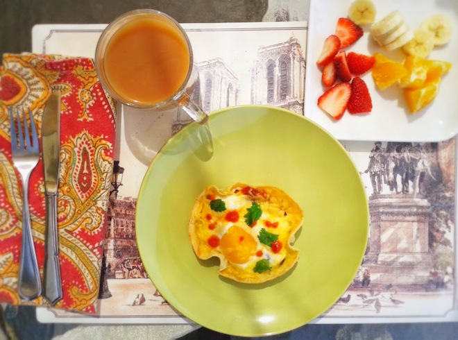 baked eggs in tortilla cups6