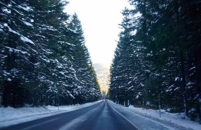 mirrorlaketrailoregonroad2