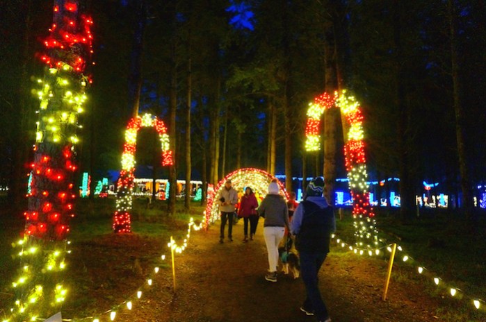 oregon garden christmas19