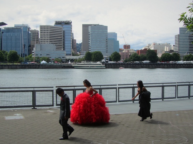 Off they go to the next shoot location. 