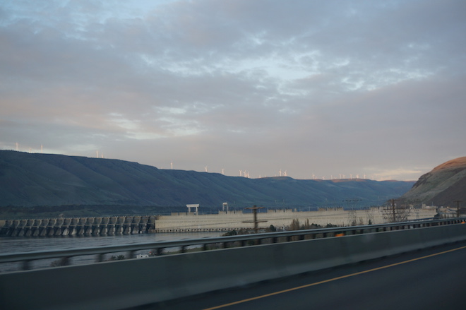 columbia river dam