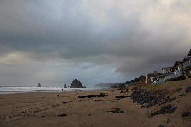 cannon beach oregon haystack rock